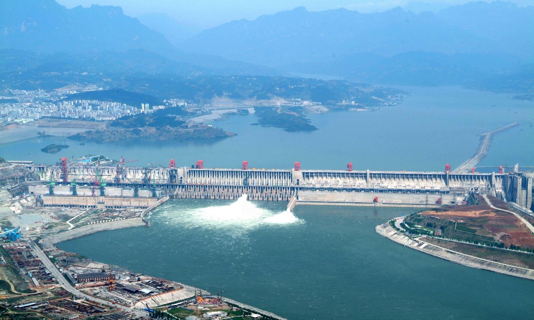 三峡大坝.jpg